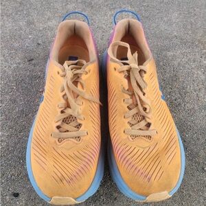 GUC Hoka Rincon Size 8 women’s